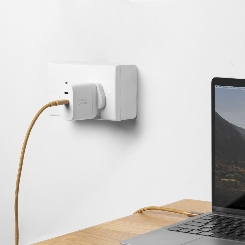 Сетевое зарядное устройство Native Union Сетевое зарядное устройство Native Union Fast GaN Charger 2USB-C, PD, 67 Вт белый фото 5