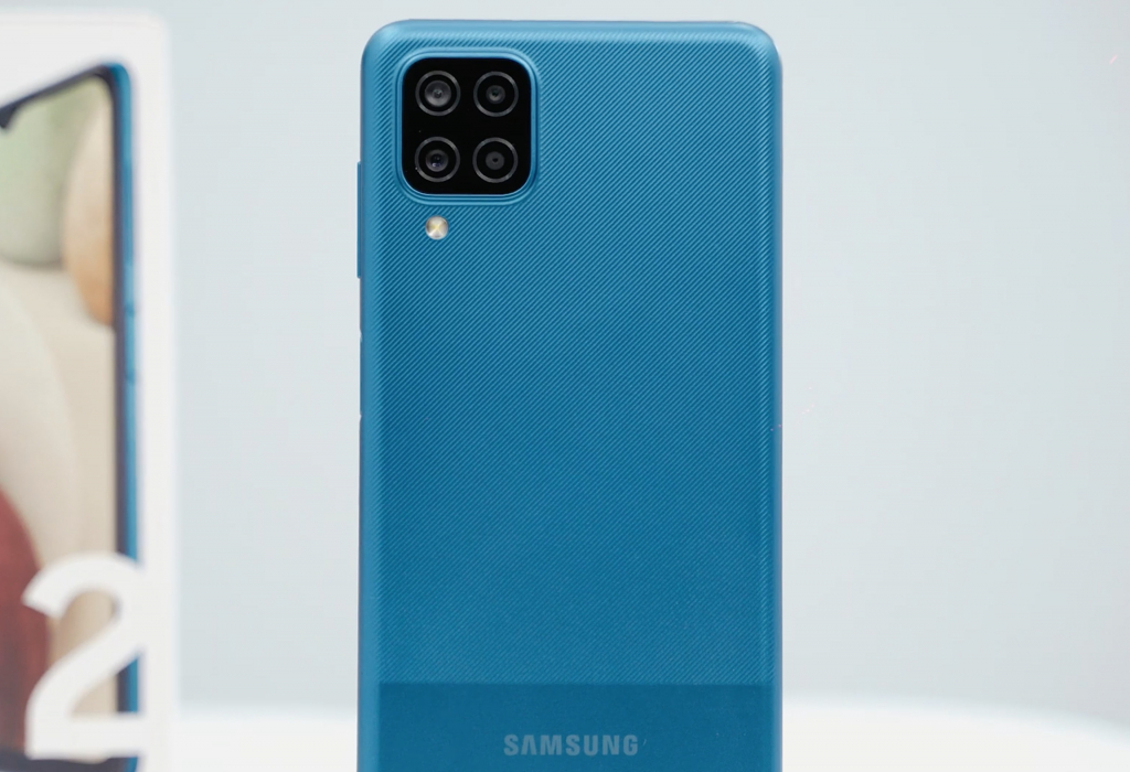 Смартфон Samsung Galaxy S9 64GB Черный бриллиант RU - аксессуары